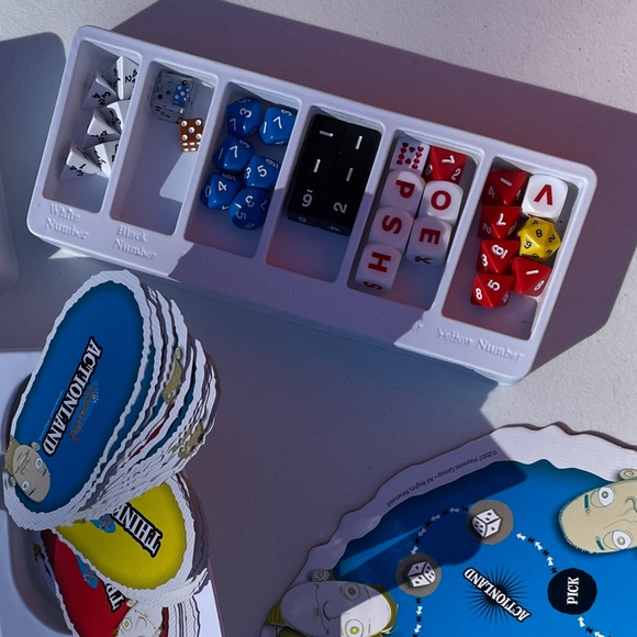 Dicecapades dice game. Complete set. Like new. Family fun! - Picture 5 of 6